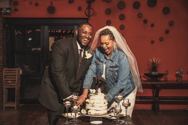 Cutting the cake