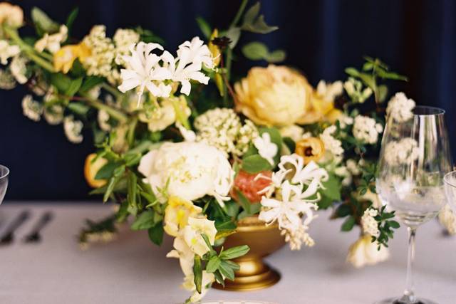 Whimsical garden-style centerpiece