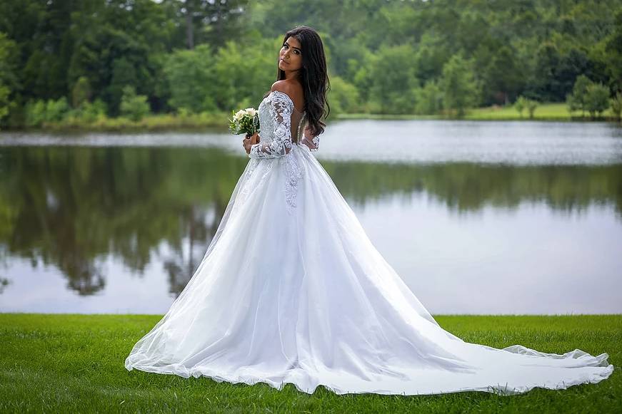 Lakefront Bridal Portrait