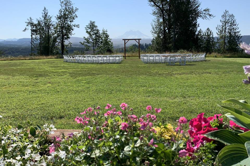 Curved Chair Ceremony Setup