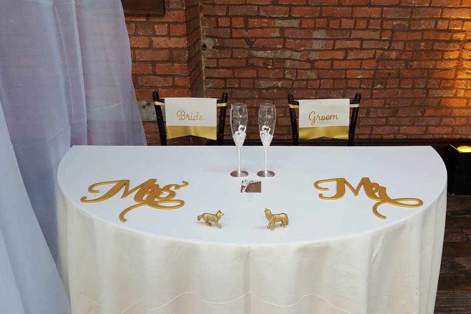 Sweetheart table