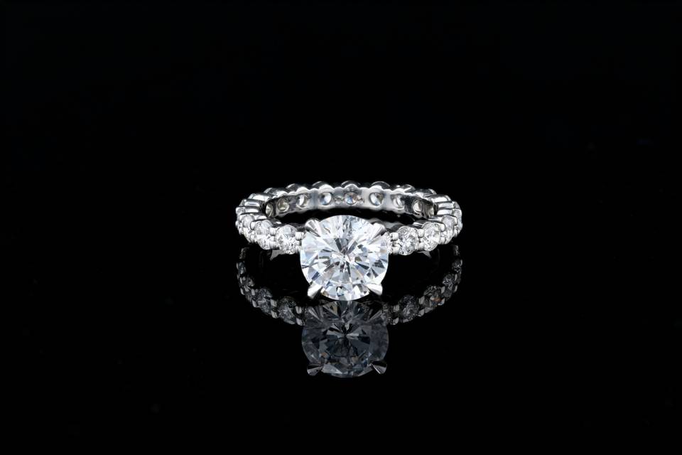 Round Solitaire, Shared Prong