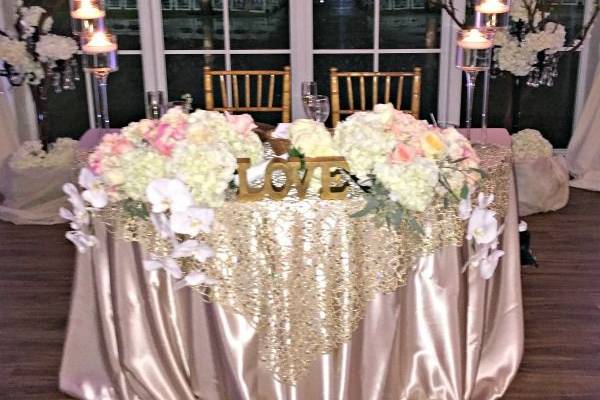 Sweetheart table