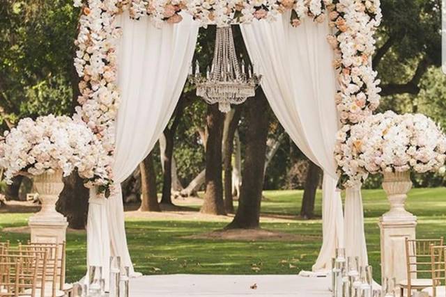 Romantic altar