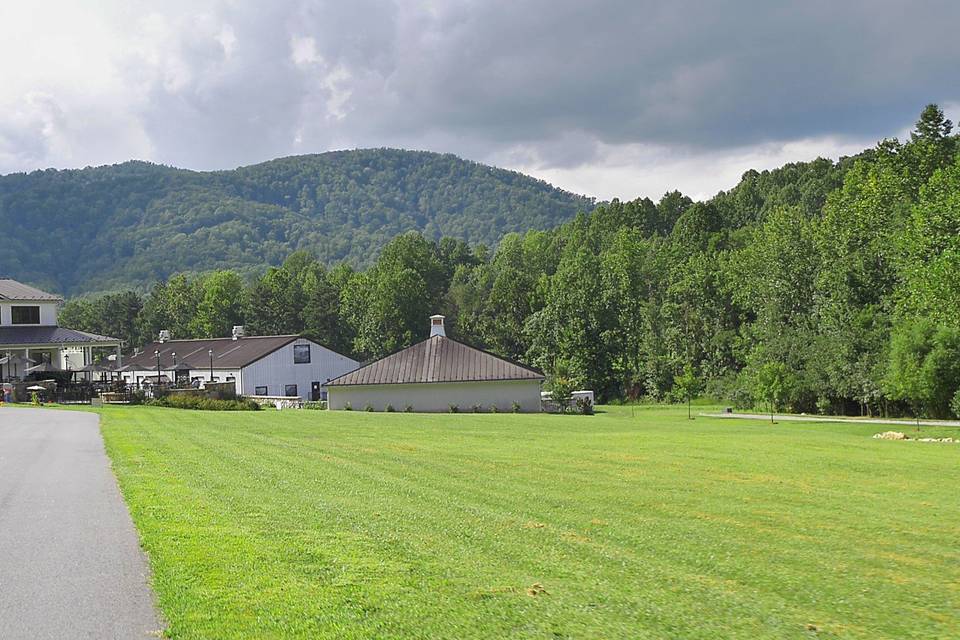 Scenic driveway to venue