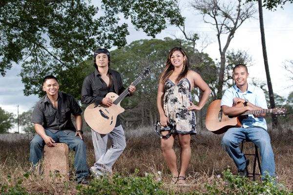 Acoustic live music by April Fools. This band is great for setting a relaxing and chill environment!! Playing music from Alicia Keys, The Elements (Earth, With, and Fire), Journey, Nicki Minaj, Marvin Gay, John Legend, just to name a few.