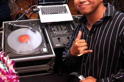 DJ Ervin B! Live mixing DJ playing music from the early 60's to todays top 40's.