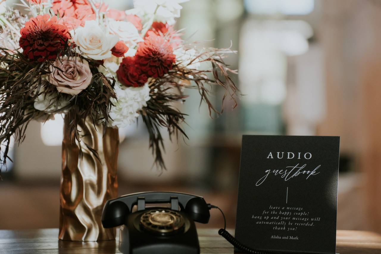 Charlotte, NC Wedding Alternative factory Guest Book, Charlotte Skyline, Guestbook, Wedding Guestbook, Charlotte Wedding, North Carolina