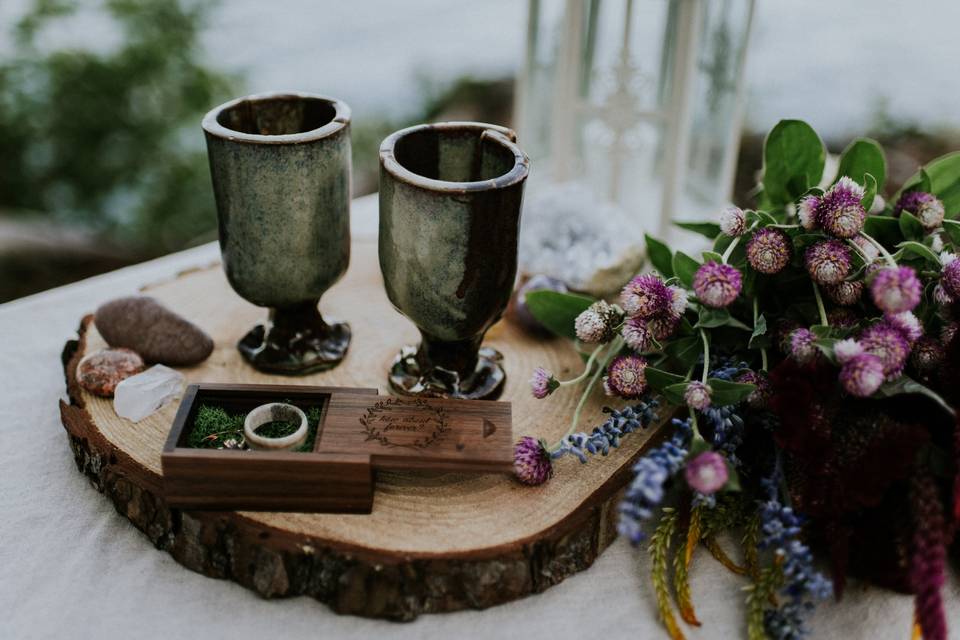 Rings with cacao goblets