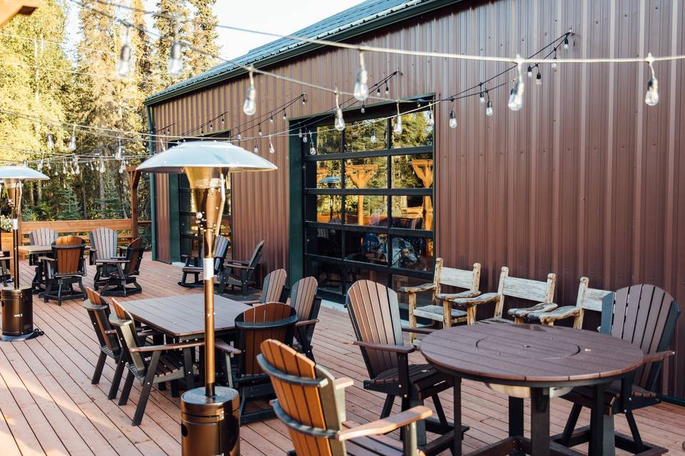 The lodge - back deck