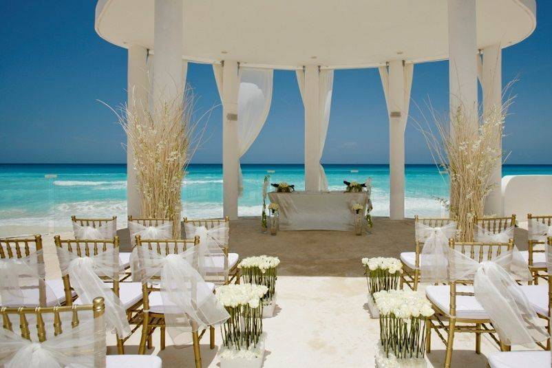 White beach wedding design