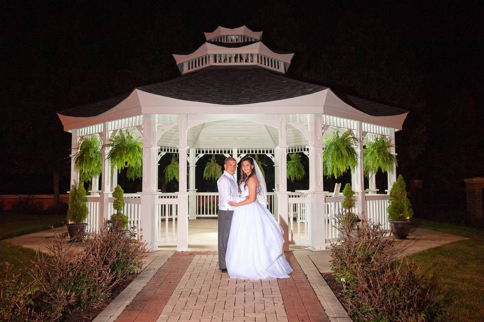 Gazebo couple