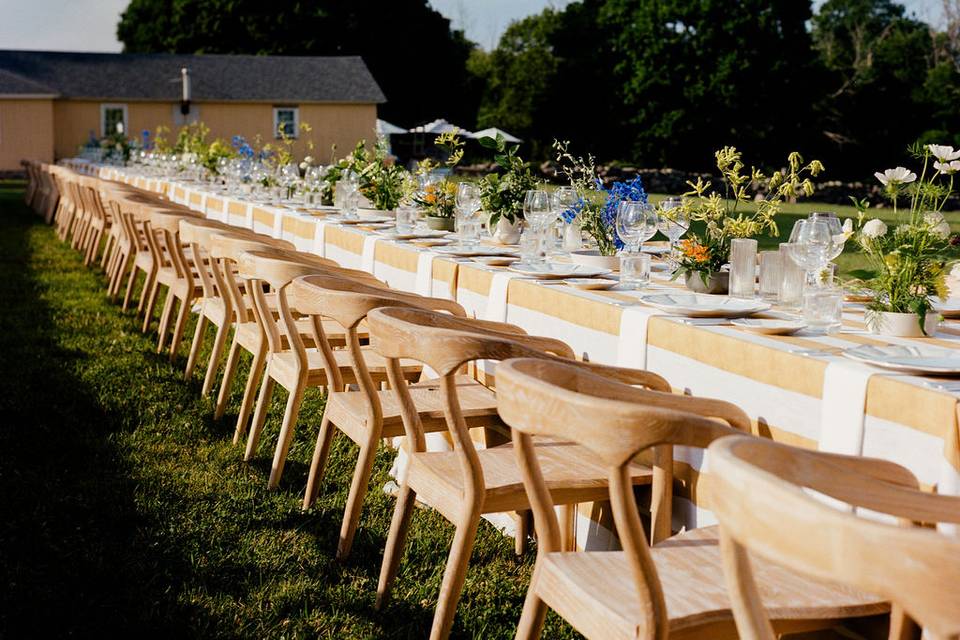 Al fresco reception.
