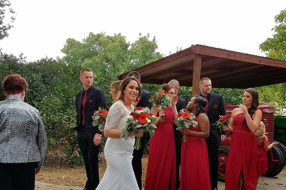 Wedding with red color palette