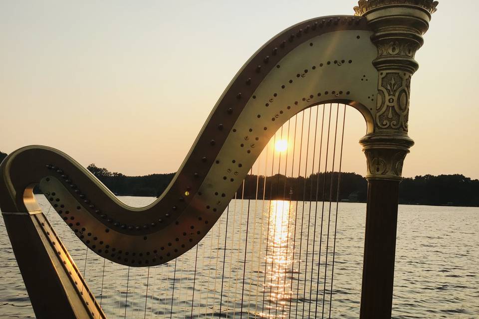 Tunes on the pontoon