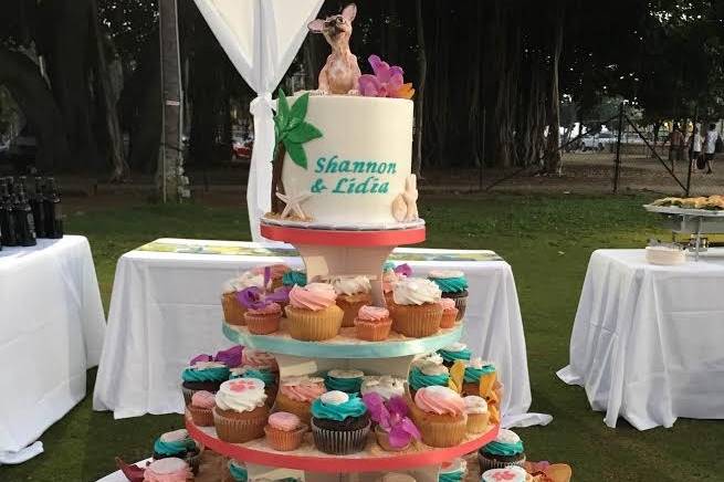 Wedding cake and cup cakes