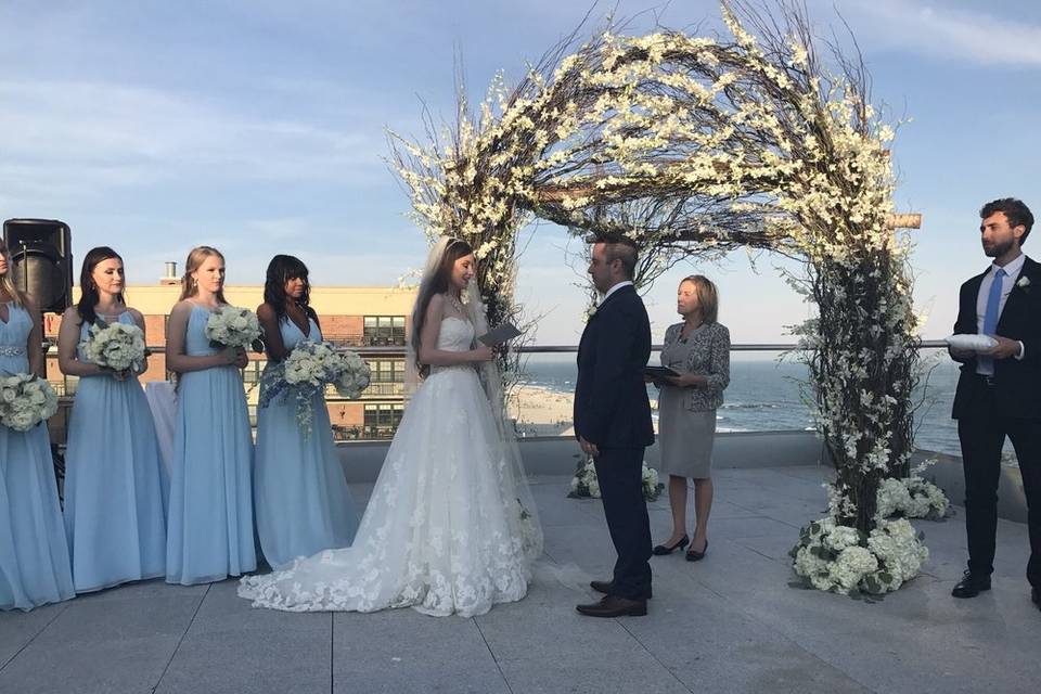 Outdoor ceremony rooftop Alleg