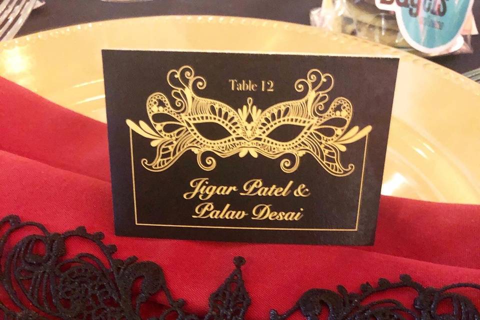 Masquerade place cards