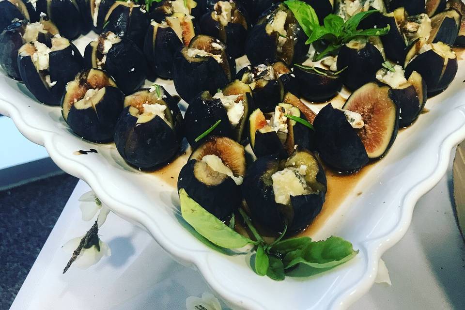 Stuffed Figs with Gorgonzola