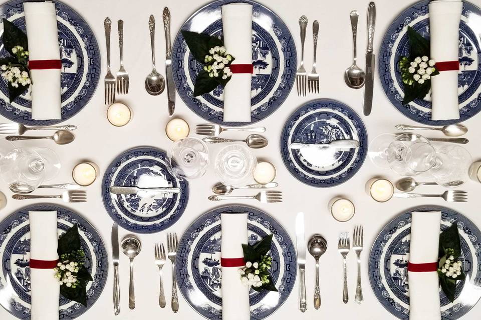 Neat table setting