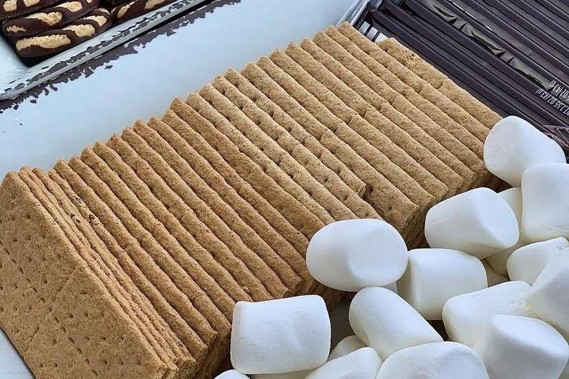S'mores buffet