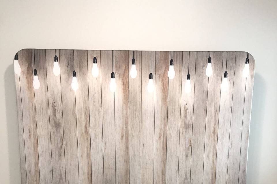 Light Wood Rustic w/ Lights