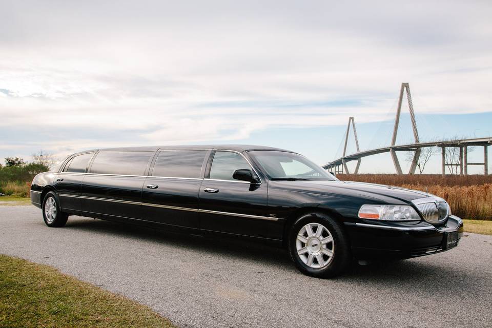 Lincoln Stretch Limo Exterior With 5th Door for Easy Access!