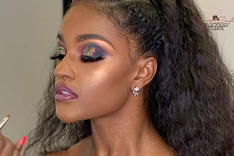 Colorful eyeshadow