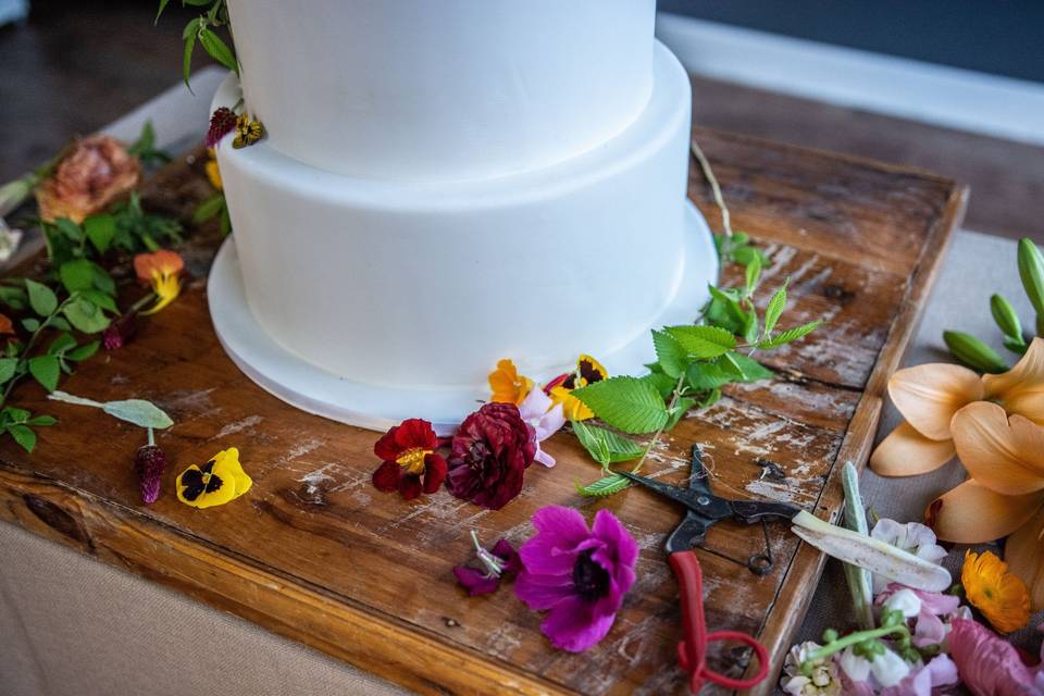 Smooth fondant + flowers