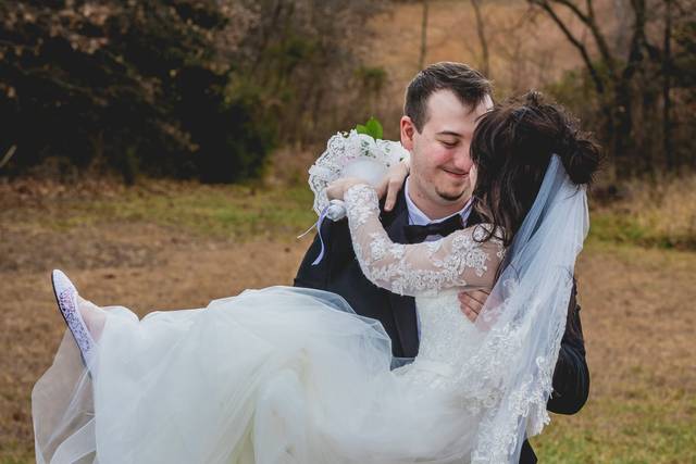 Carrying the guest-of-honor