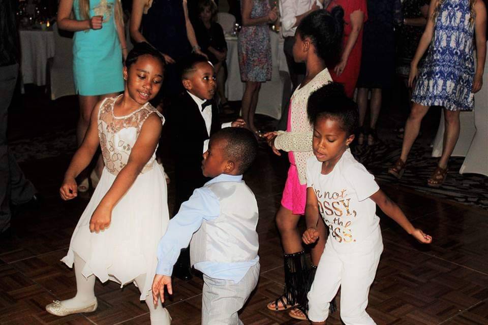 Dancing kids
