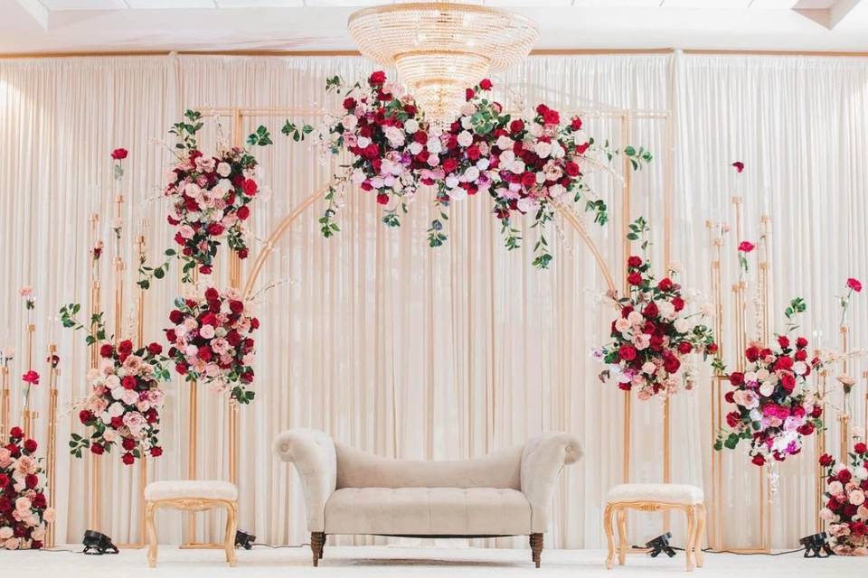 Gold arch reception