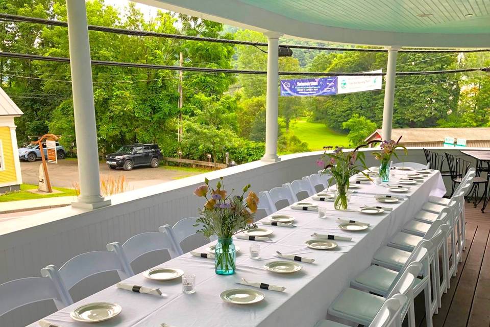 Elegant Veranda Dining