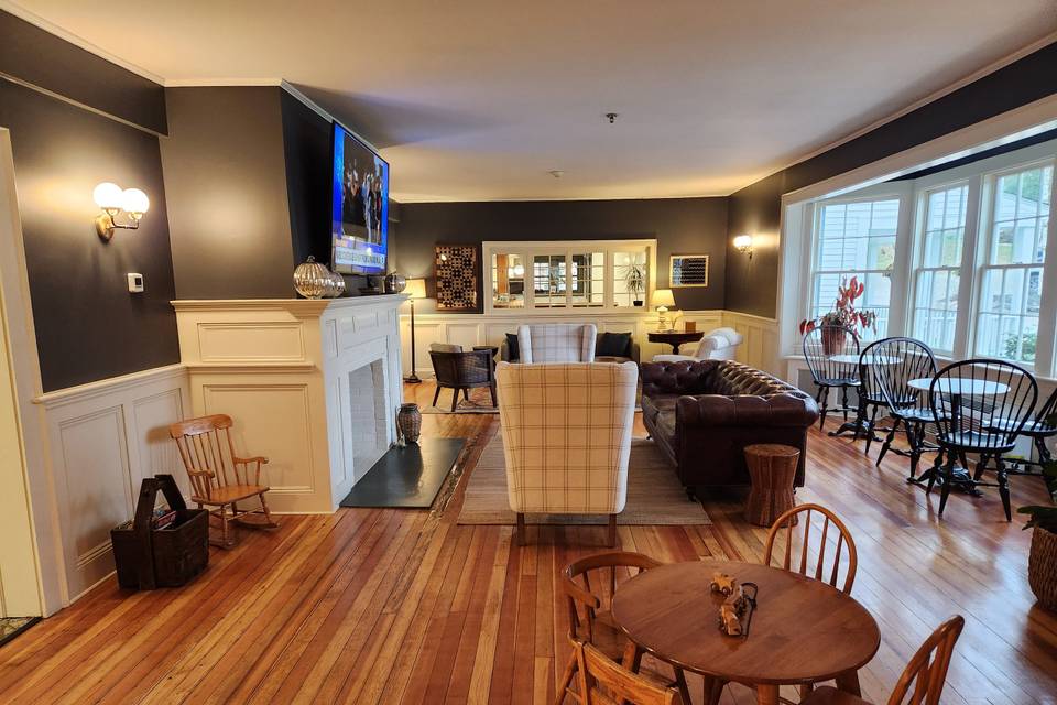 The Lounge
