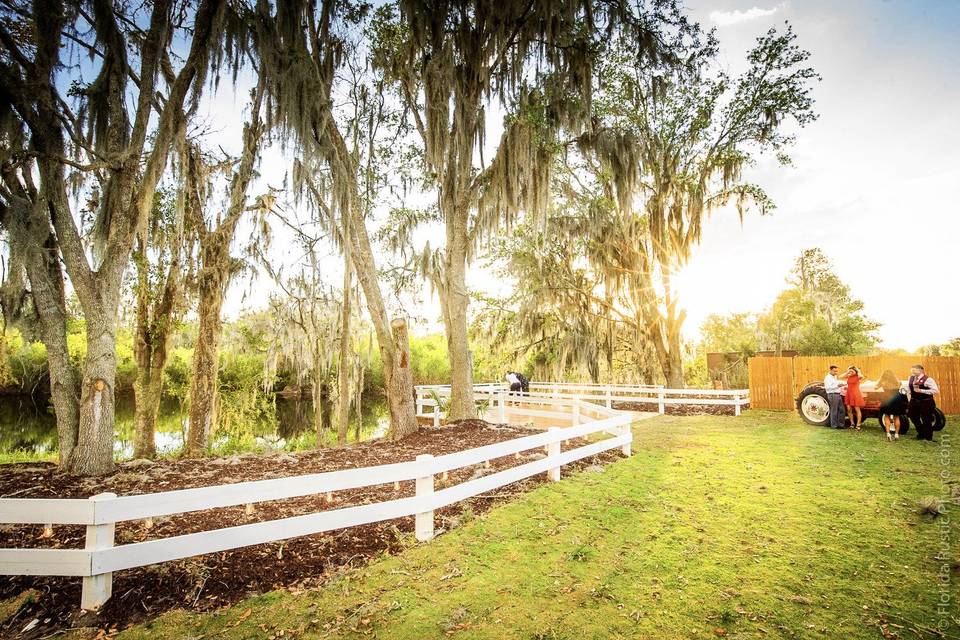 Lakesong Wedding Barn