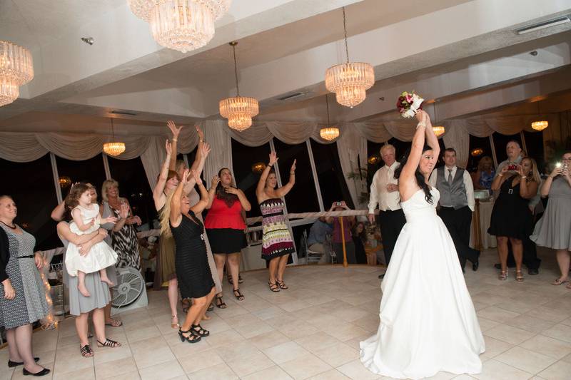 Bouquet toss