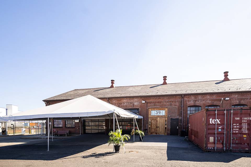 Tent/outside