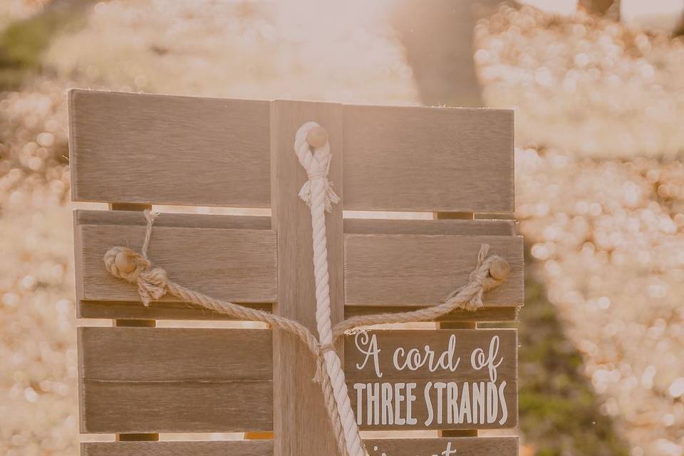 A cord of 3 strands