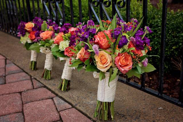 Samantha Greenfield Designs in Floral Artistry
