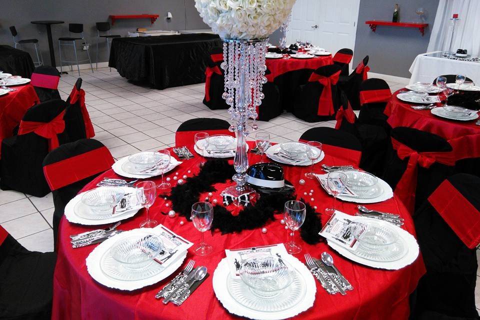 White bouquet centerpiece