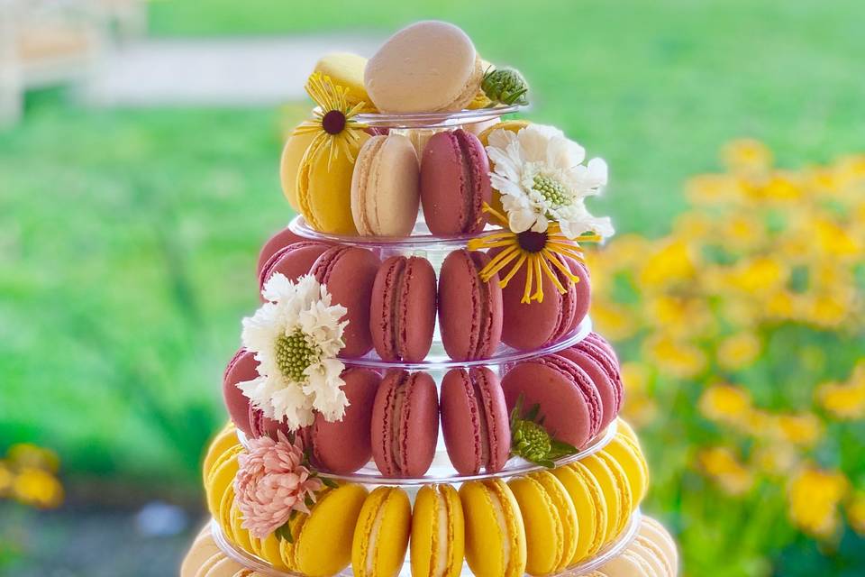 Summer style wedding cake