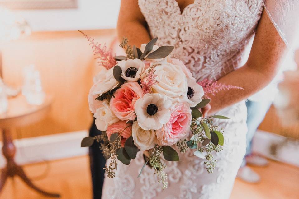 Gorgeous bridal bouquet - photo by JAS Weddings