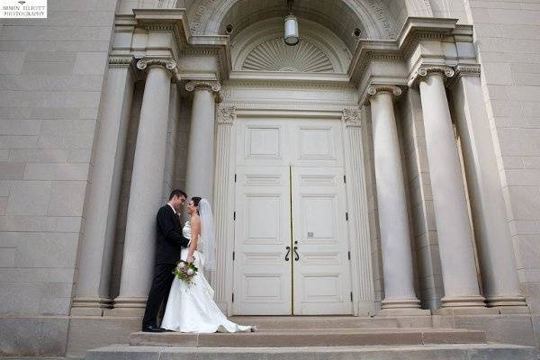 Armen Elliott creates iconic images of your wedding day.