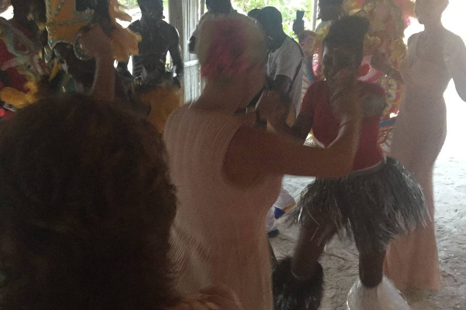 Kamalame Cay Dance Along