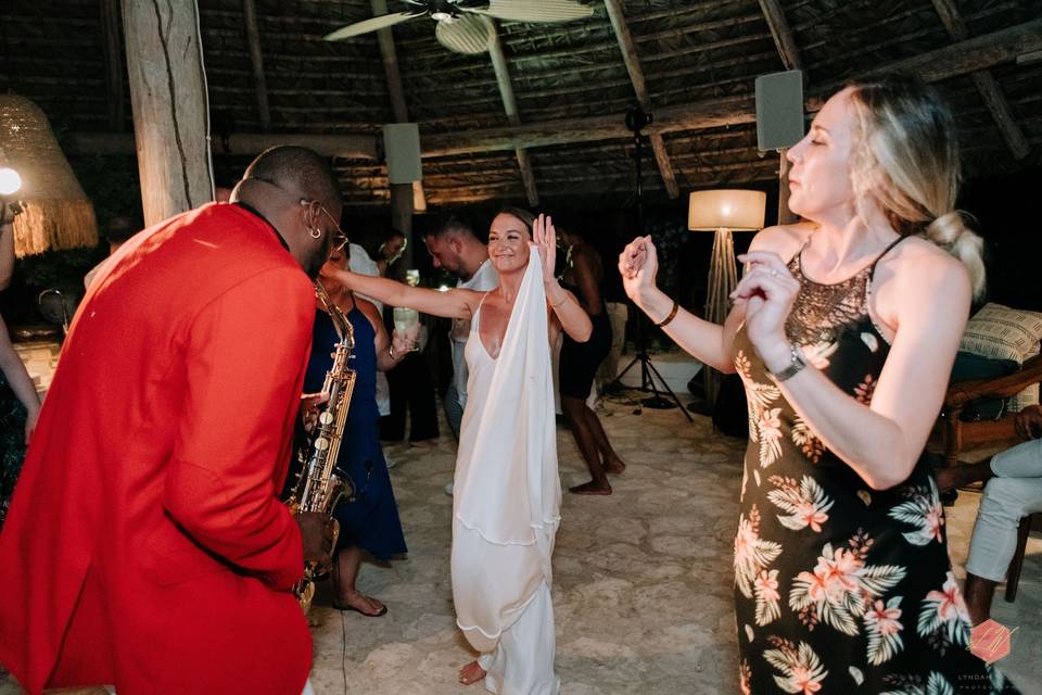 Sax & Bride Dance