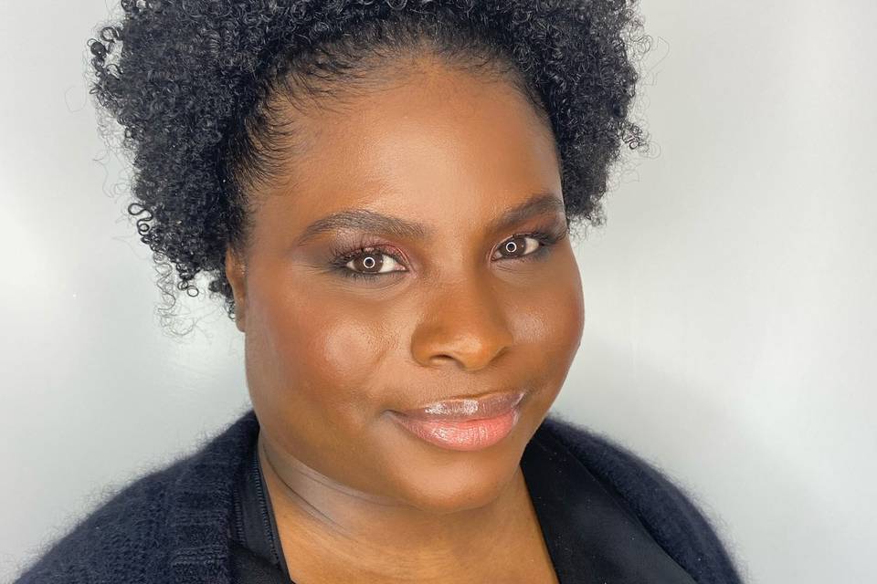 Glowing copper bridal