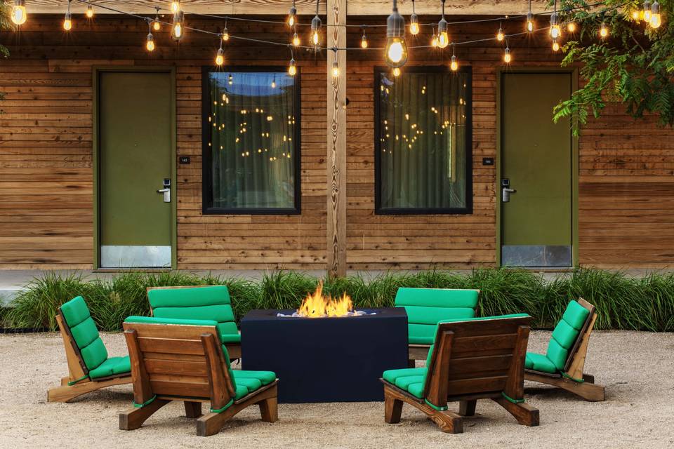 Courtyard Firepit Seating