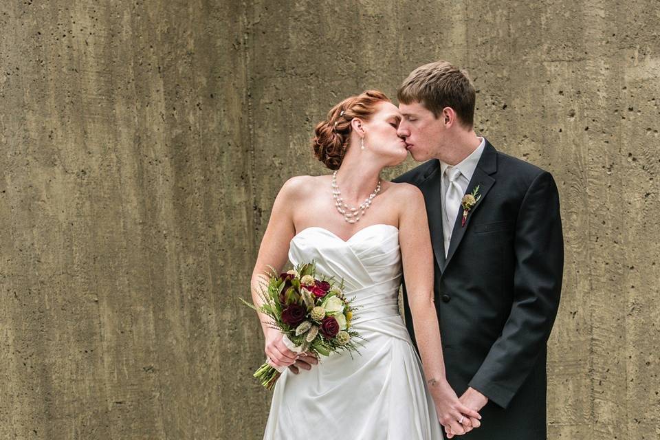 Couple kiss