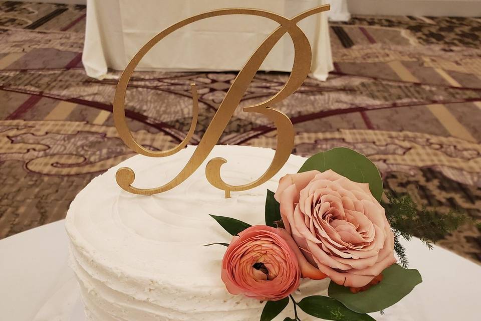 Spoon Finish Wedding Cake