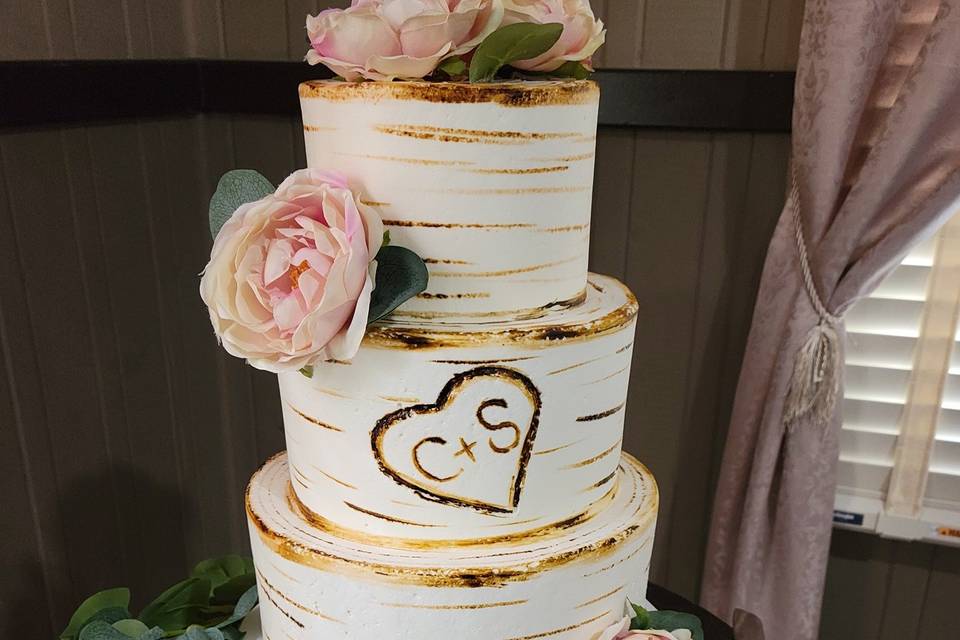 Birch-style wedding cake